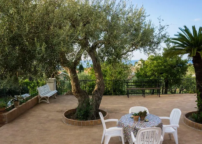 Santa Lucia Villa Cefalù