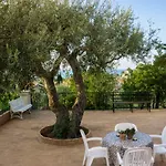 Santa Lucia Villa Cefalù