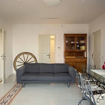 Santa Lucia Villa Cefalú