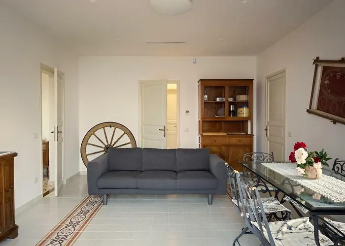 Santa Lucia Villa Cefalú